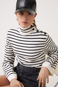 Piriac High Neck Sweater in Blanc/Casse