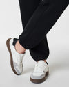 AirEssentials Jogger Pant in Very Black