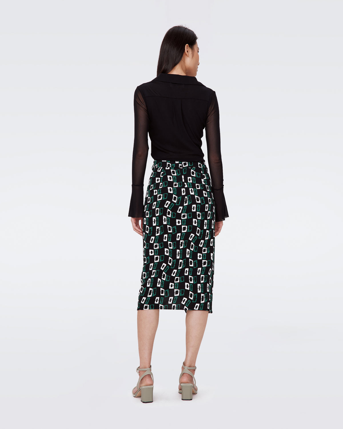 Garcel Skirt in Chain Spots Black