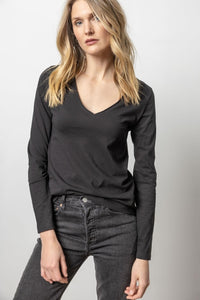 Rolled Edge V-Neck Tee in Black