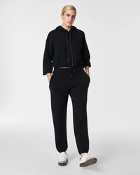 AirEssentials Jogger Pant in Very Black